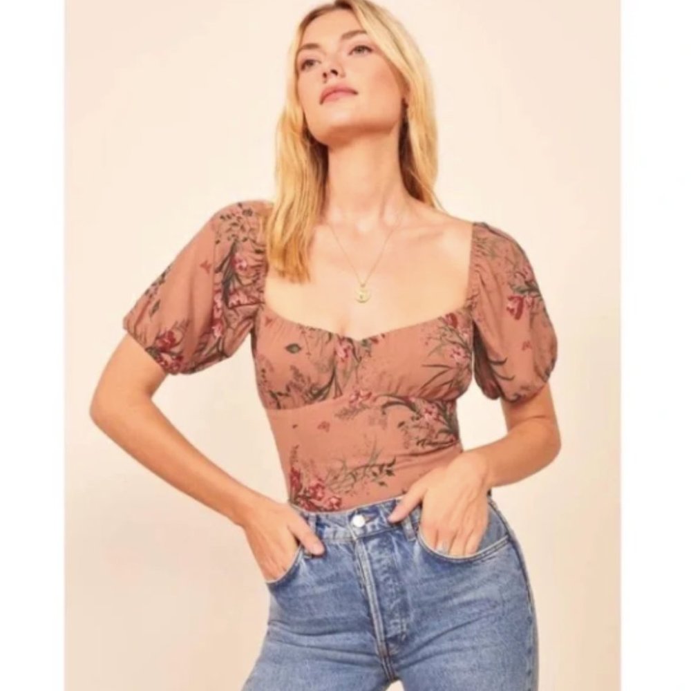 LIKE NEW Reformation Berry Top in Cecille Blouse Puff Sleeve size 0